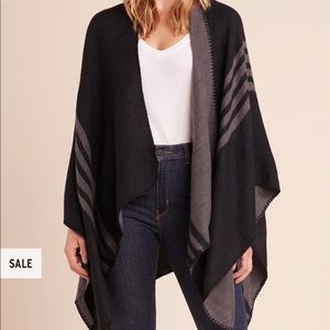 BB Dakota X Fabfitfun black and grey poncho NWT